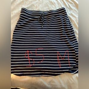 Stretchy stripped skirt